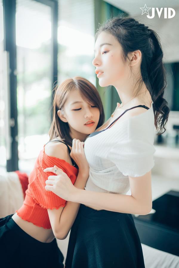 好色萝莉妹子妍妍+御姊辰辰的姐妹情(4)