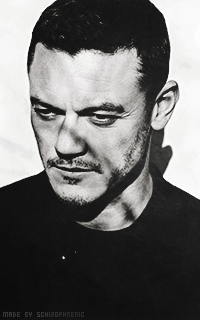 Luke Evans N3N5WHZu_o