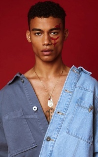 Reece King (influ) 7fL1MpSP_o