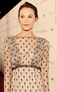 Alicia Vikander NQzXCCbB_o