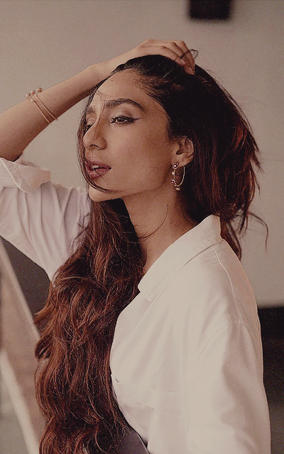 Sobhita Dhulipala DeDAwYUf_o