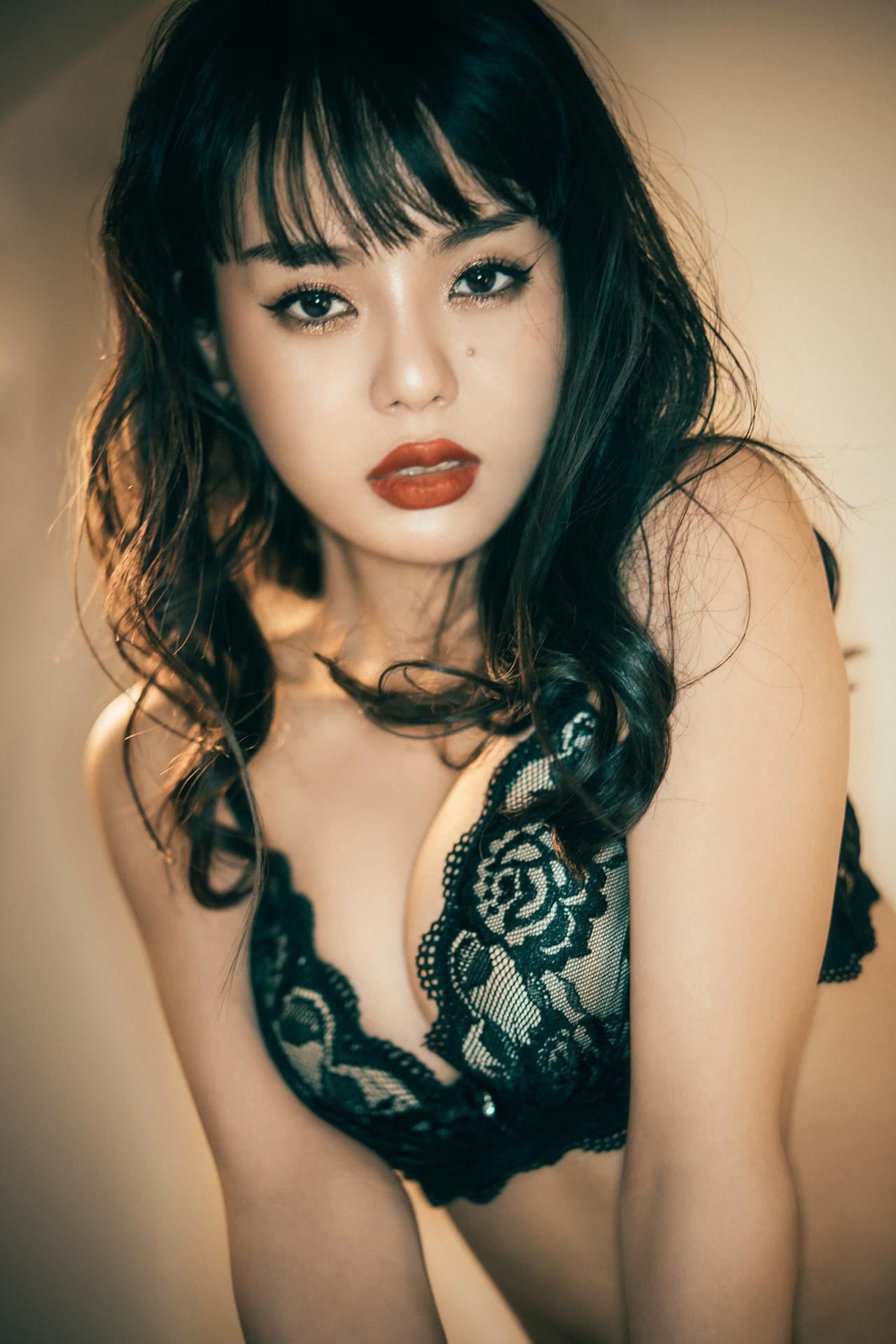 EIMI エイミ, デジタル写真集 「Undergarments」 Set.02(31)
