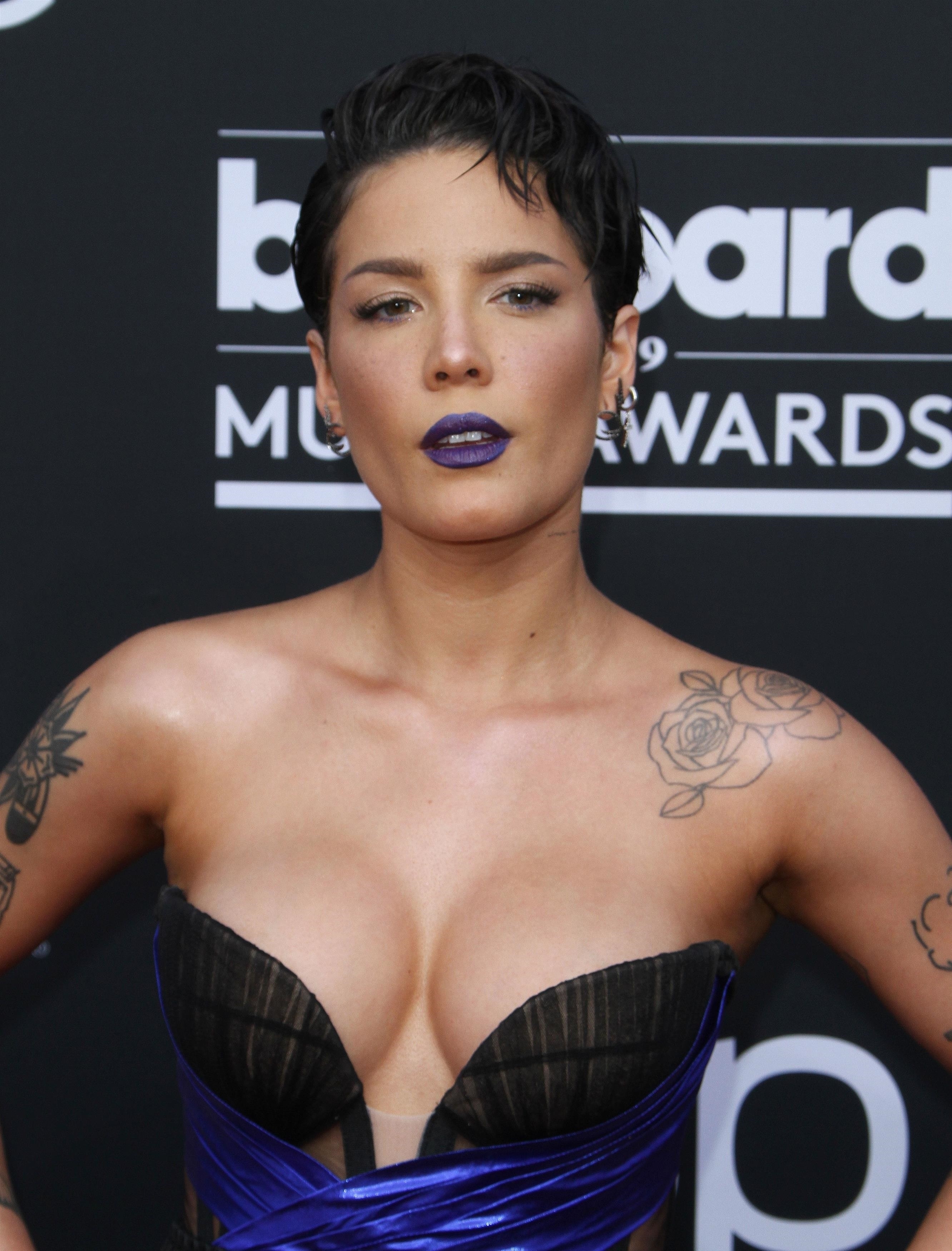 Halsey Cameltoe Performance + Cleavage and Upskirt at the Billboard Music A...