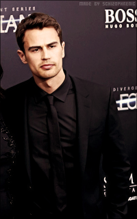 Theo James W6fNEftp_o