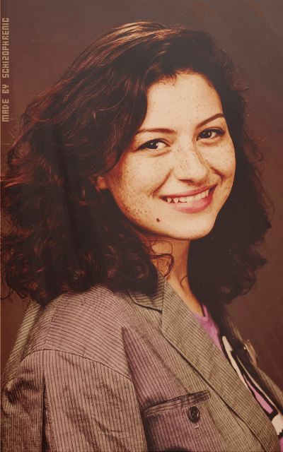 Alia Shawkat YNM2L7C6_o