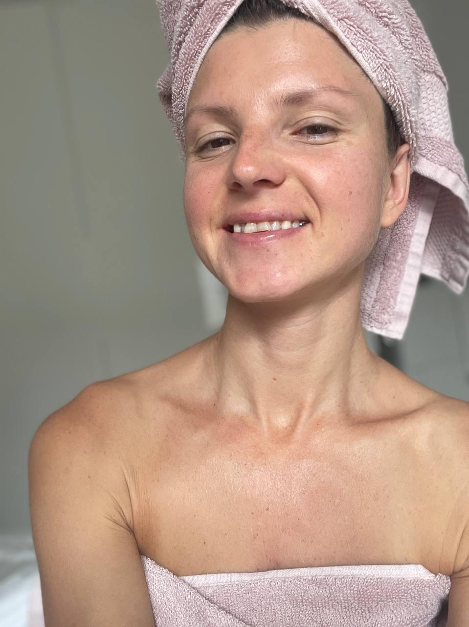 All-natural OnlyFans babe Gina Gerson	unveiling her tiny boobs in a solo(3)