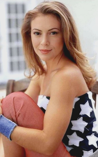 Alyssa Milano CMuKrqRB_o