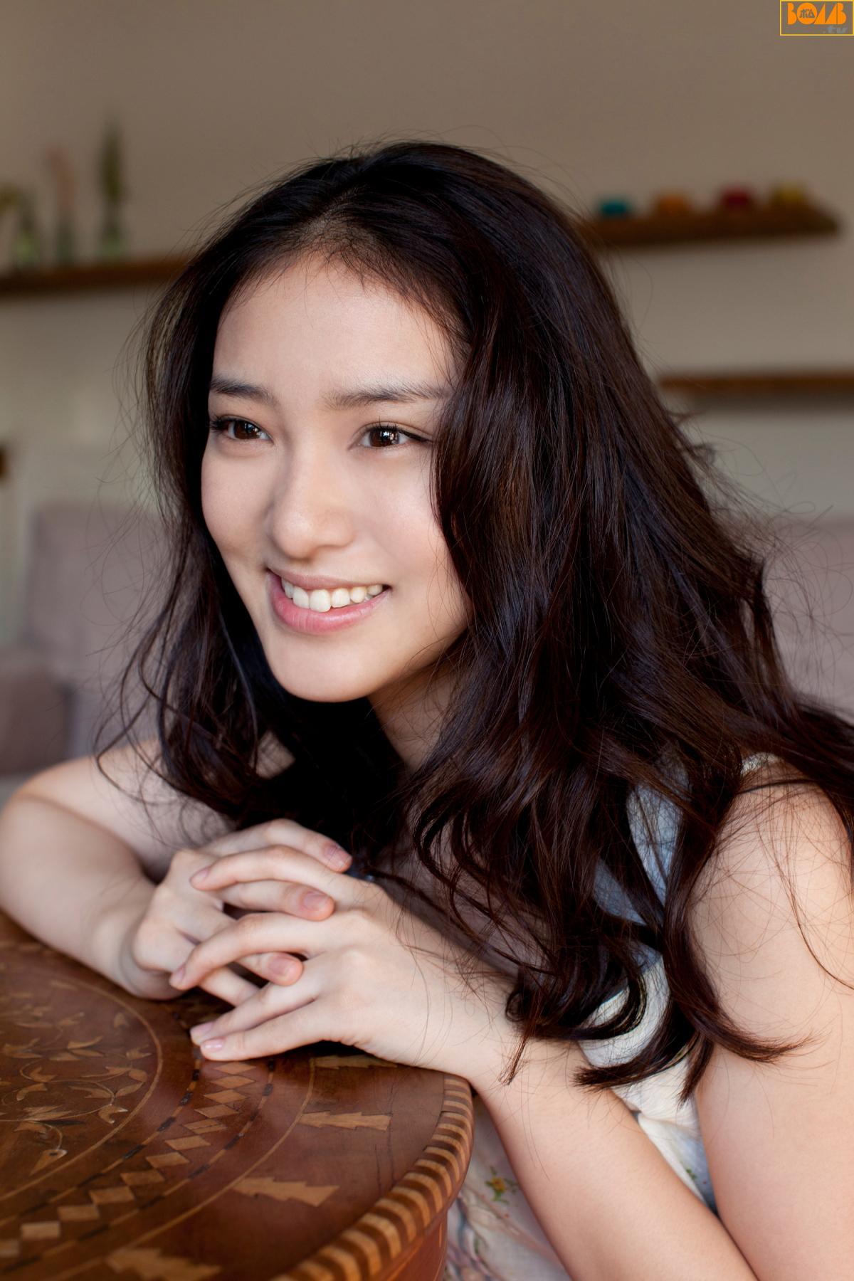 [Bomb.TV] 2012年02月号 武井咲 Emi Takei 写真集(21)