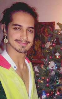 Avan Jogia EOCCxjfo_o