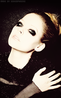 Avril Lavigne XkCWqAF9_o