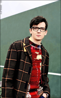 Asa Butterfield 92UpeoFM_o