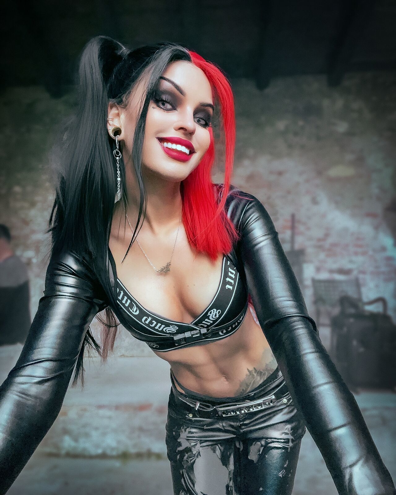 Andrasta - Harley Quinn Selfies
