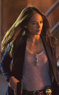 Kristin Kreuk WmoQLPTO_o