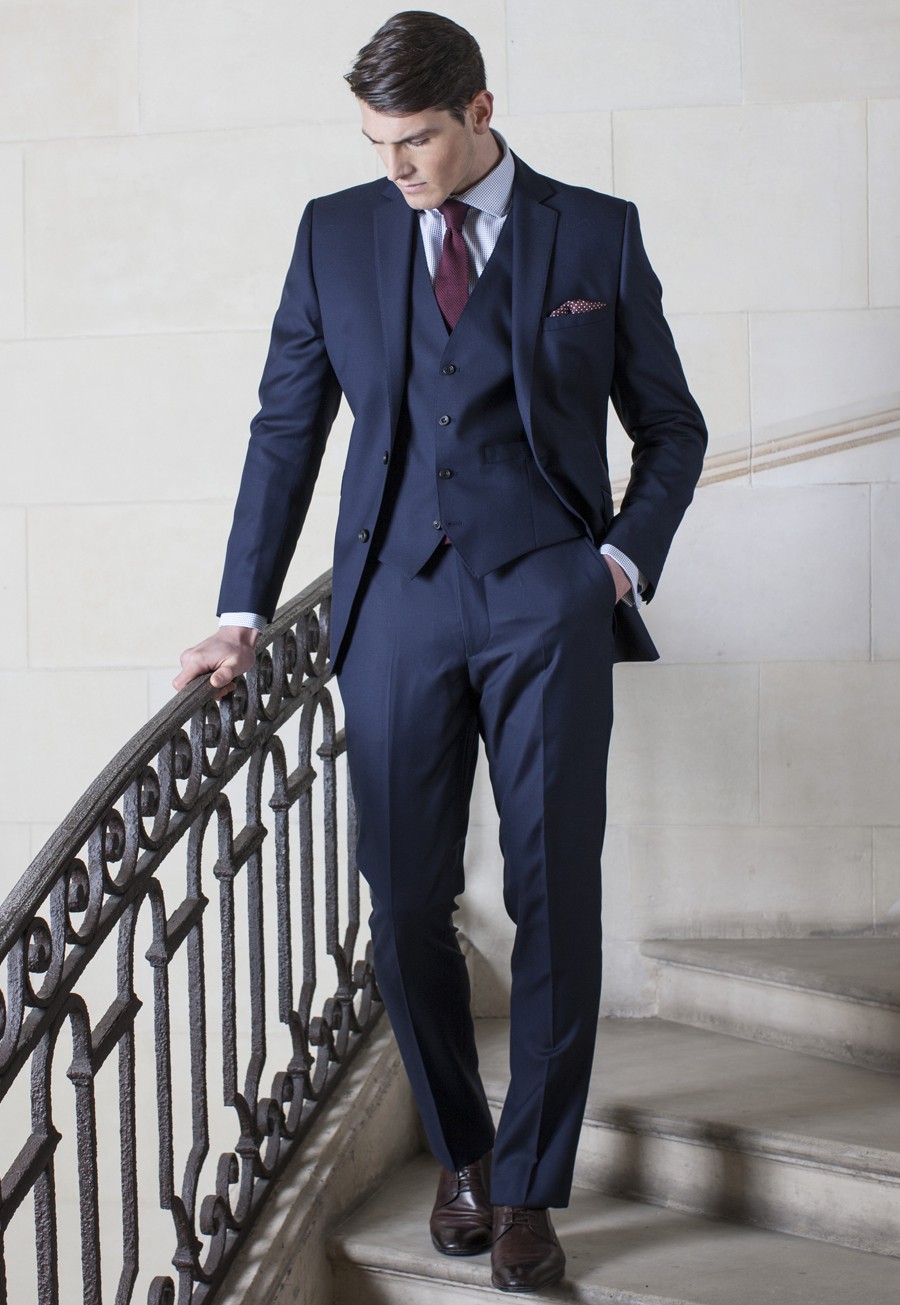 MALE MODELS IN SUITS: Sacha Legrand for Brook Taverner