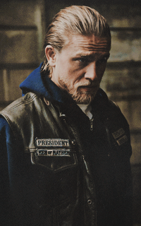 Charlie Hunnam Ltp5U5Hj_o