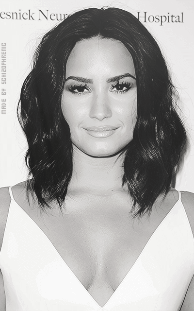 Demi Lovato IshQkJ4p_o