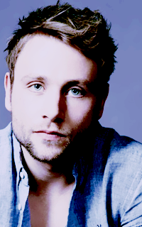 Max Riemelt Q57Ph03d_o