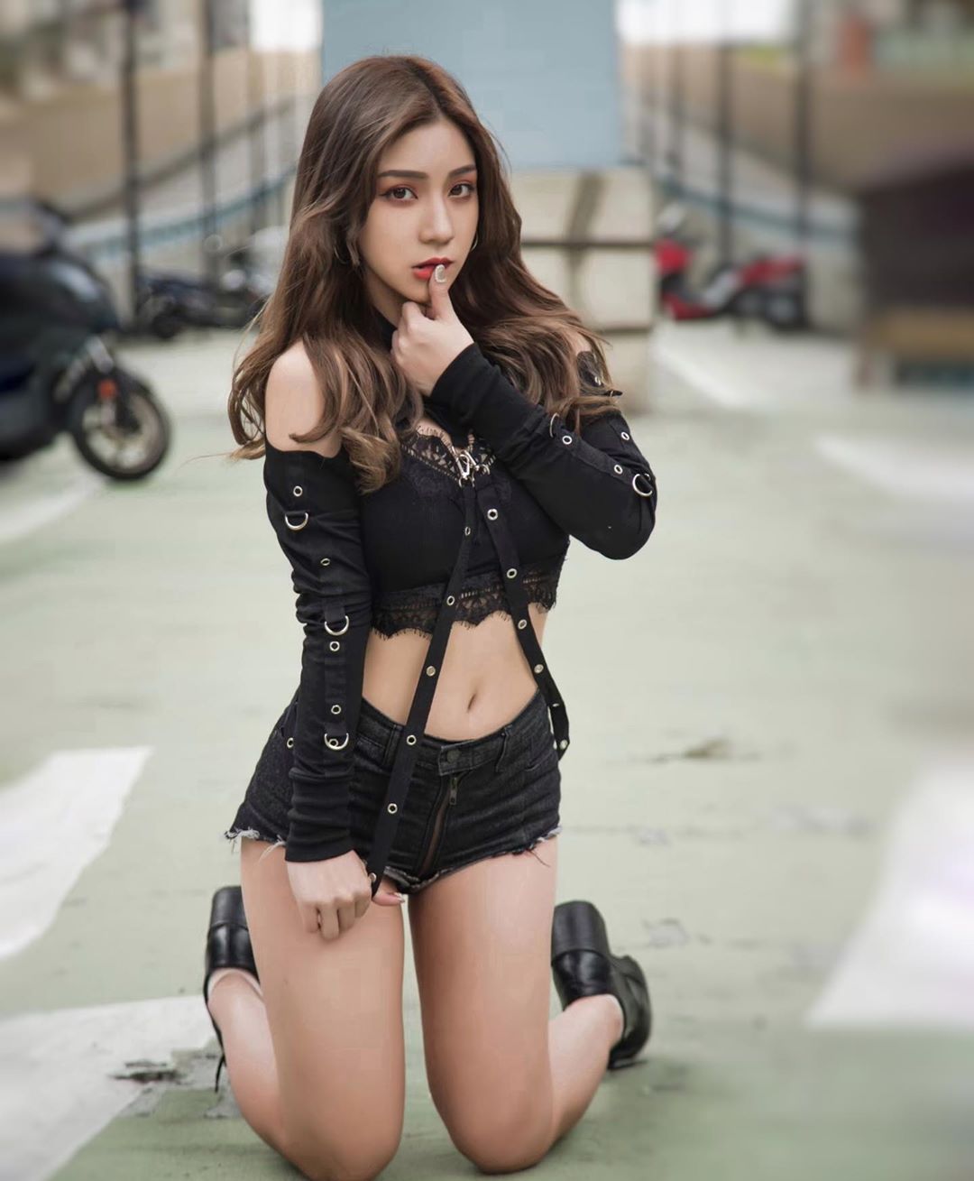 直播正妹—小璦 Aihsieh ztyElWdr o - 直播正妹—小璦 Aihsieh