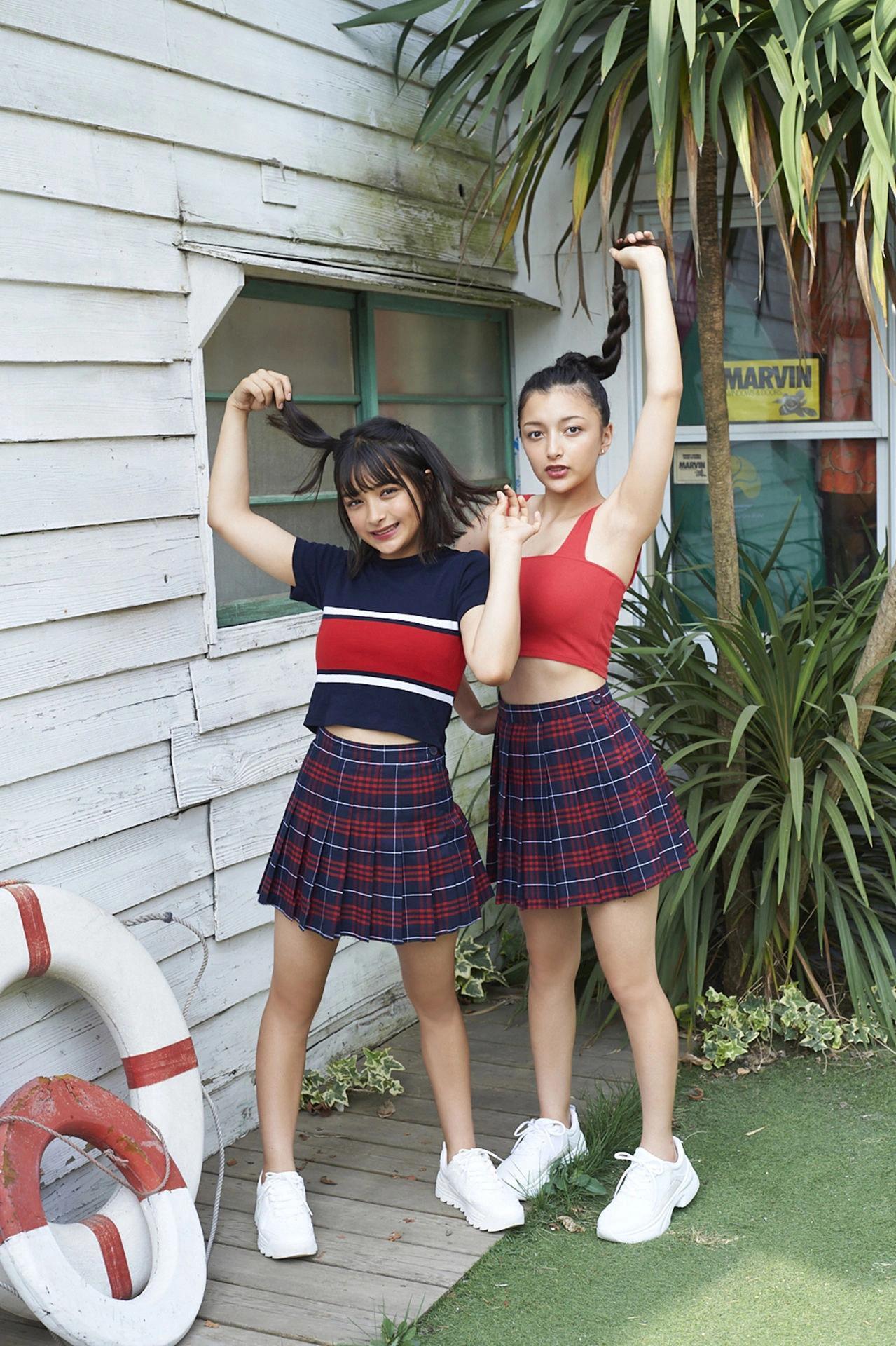 Erika エリカ, Marina マリナ, ヤンマガデジタル写真 「Eri－Mari エリマリ姉妹」 Set.02(1)