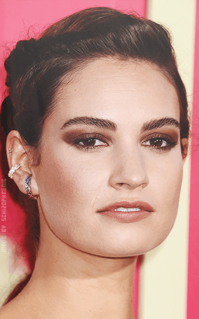 Lily James W3b6uQxX_o