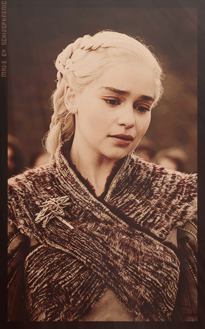 Emilia Clarke Gk7xbHmr_o