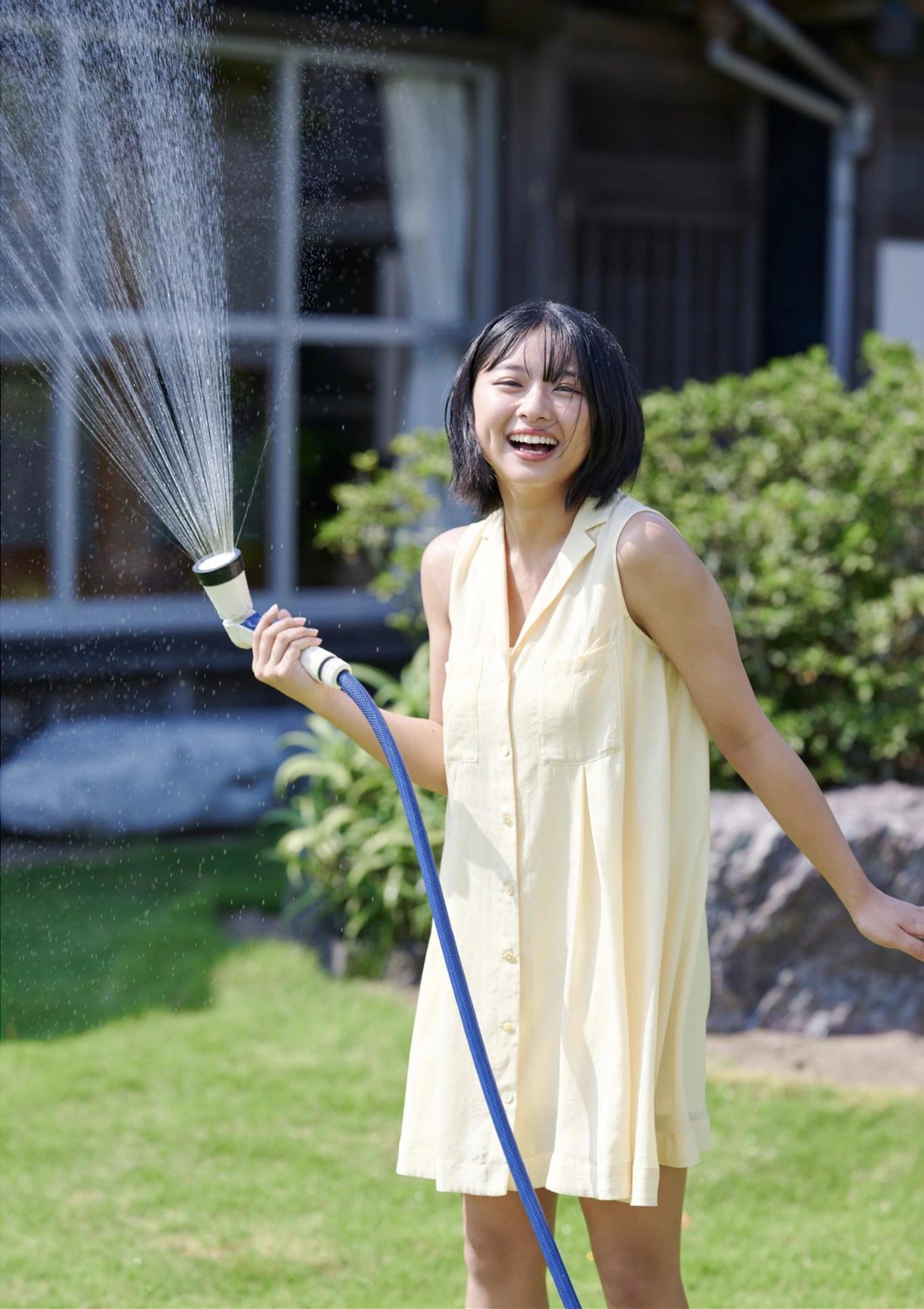 Miku Kuwajima 桑島海空, Dolce 写真集 「ラスト・サマー・ビキニ」 Set.02(7)