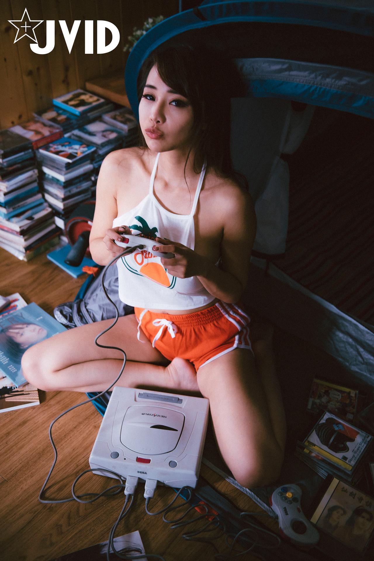 JVID Lele 樂樂 – 乳神乐乐一起过童年大尺度套图 Set.01(5)