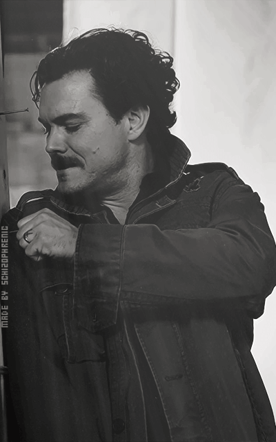 Clayne Crawford HuqsG4xv_o