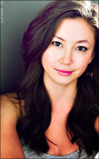 Kimiko Glenn XugyIqXq_o