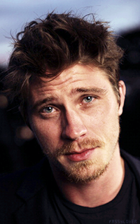 Garrett Hedlund OnUdz9vt_o