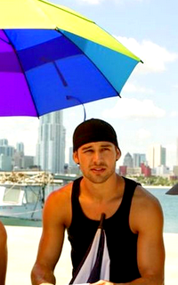 Ryan Guzman Y7LY8SMB_o