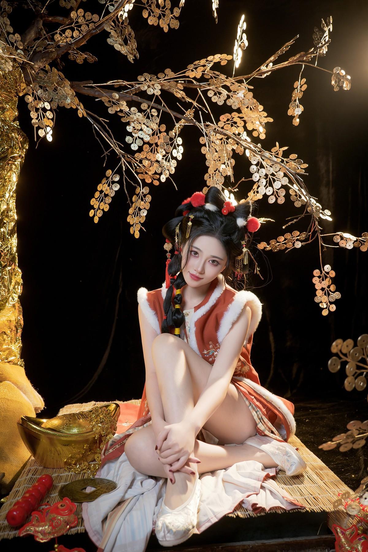 年年Nnian, ヌード写真集 Golden Tree(37)