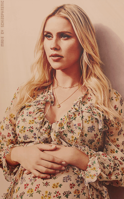 Claire Holt FTfymSF0_o