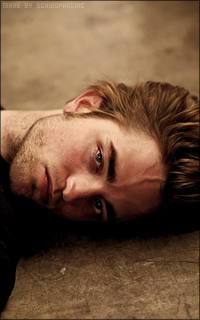 Robert Pattinson EhqOsKsZ_o