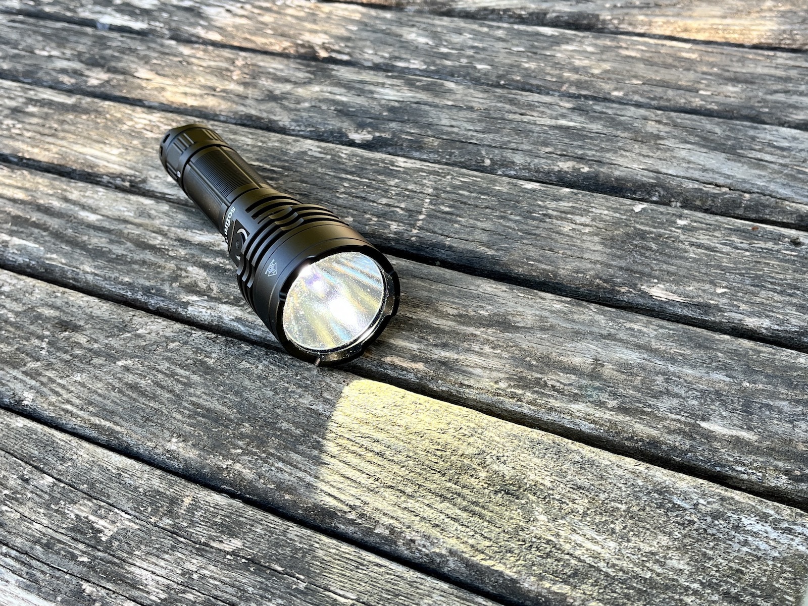 Sofirn C8L review, Thrower flashlight with 3,000 lumens and 70 kcd throw