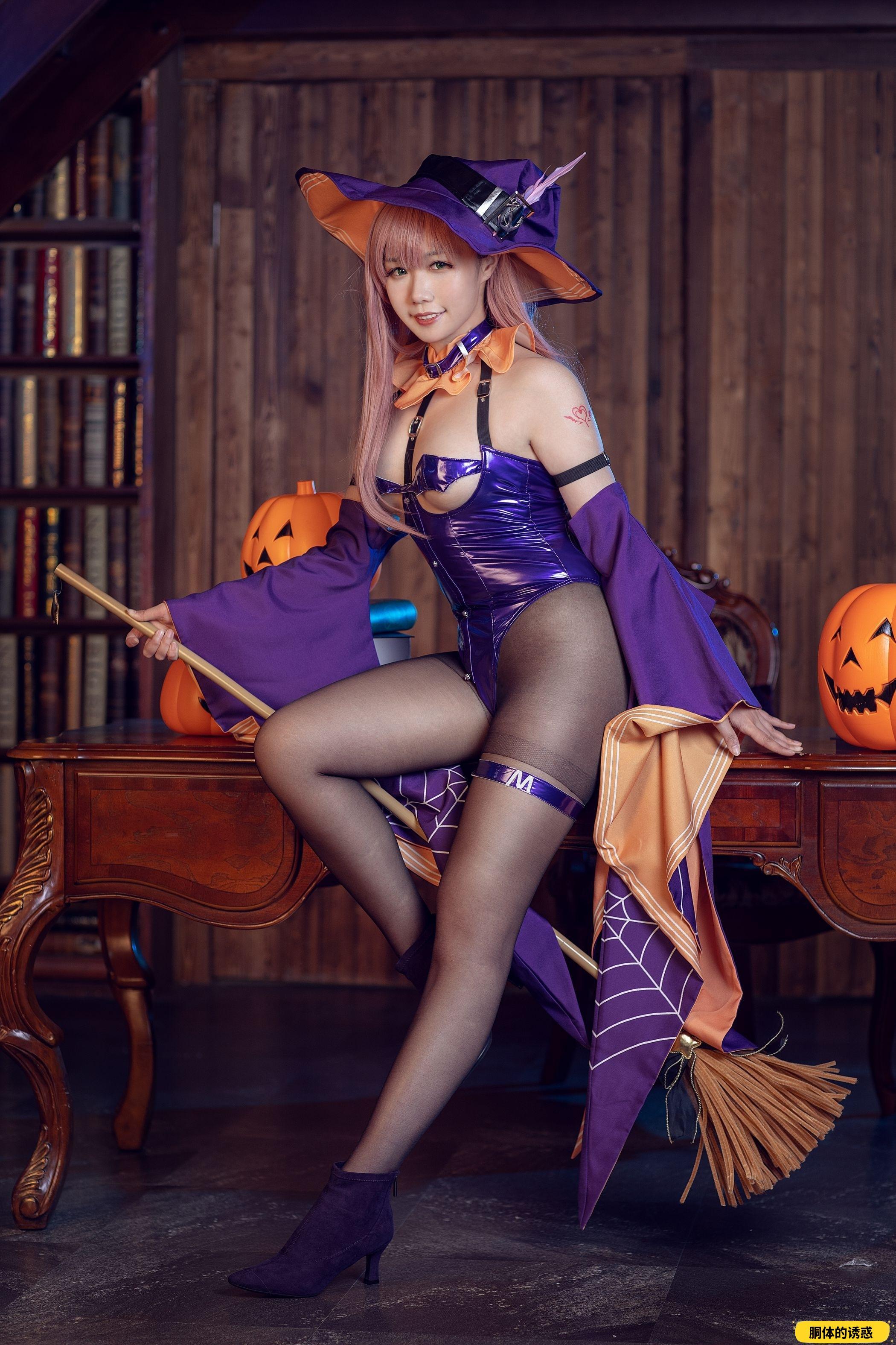 Makachan 麻花麻花酱 - Memphis Halloween (Azur Lane)