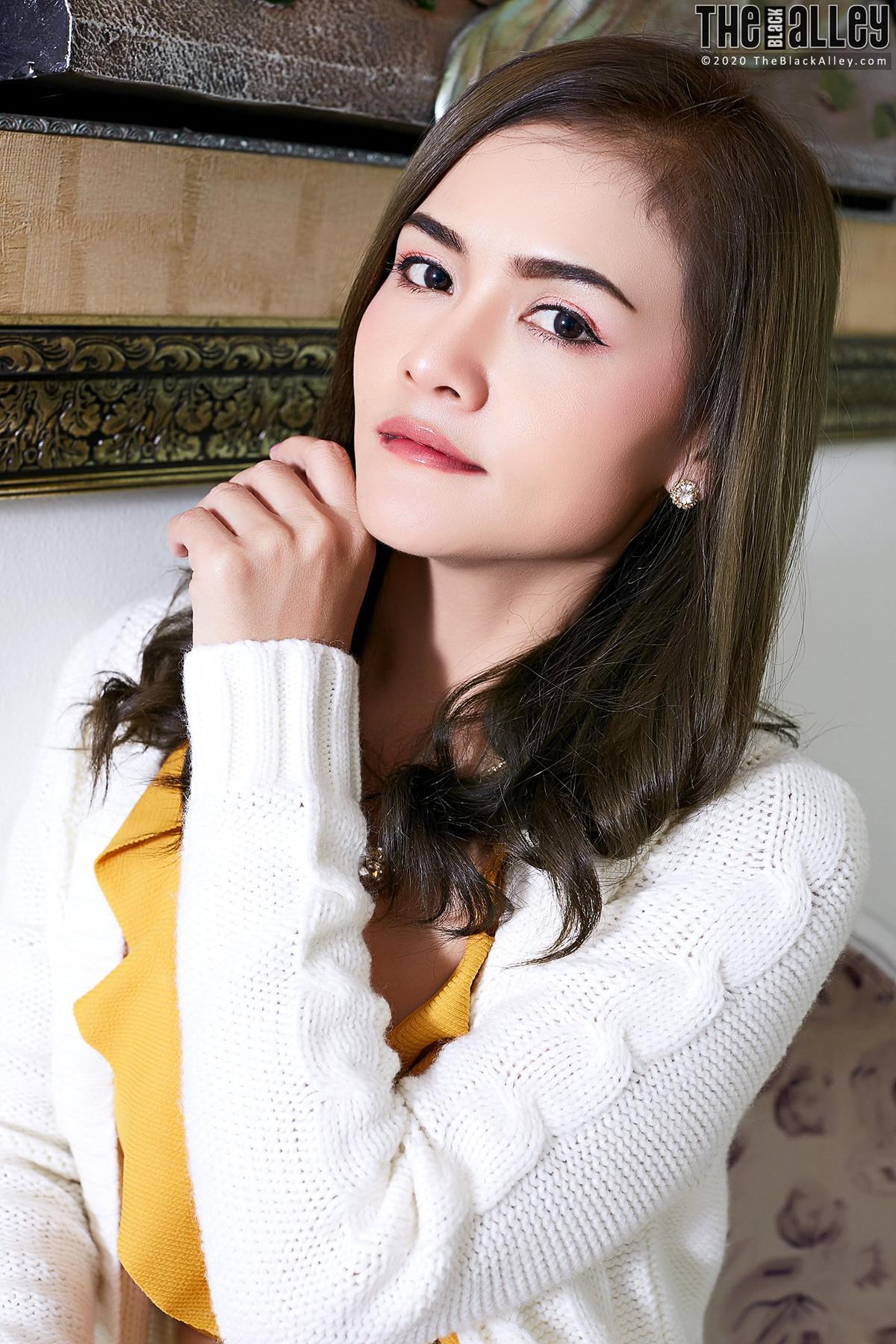 Sally The Black Alley Photobook Set.04(6)