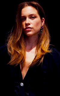 Sophie Cookson CqF9rRse_o