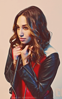 Meaghan Rath EEV1pc9z_o