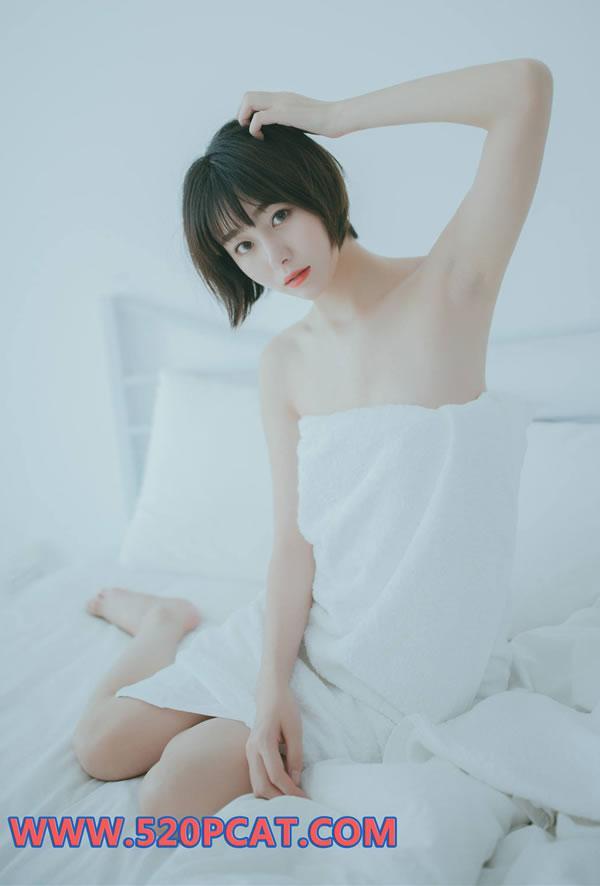 潘多拉NO.233期白衣美女半露私房写真(18)