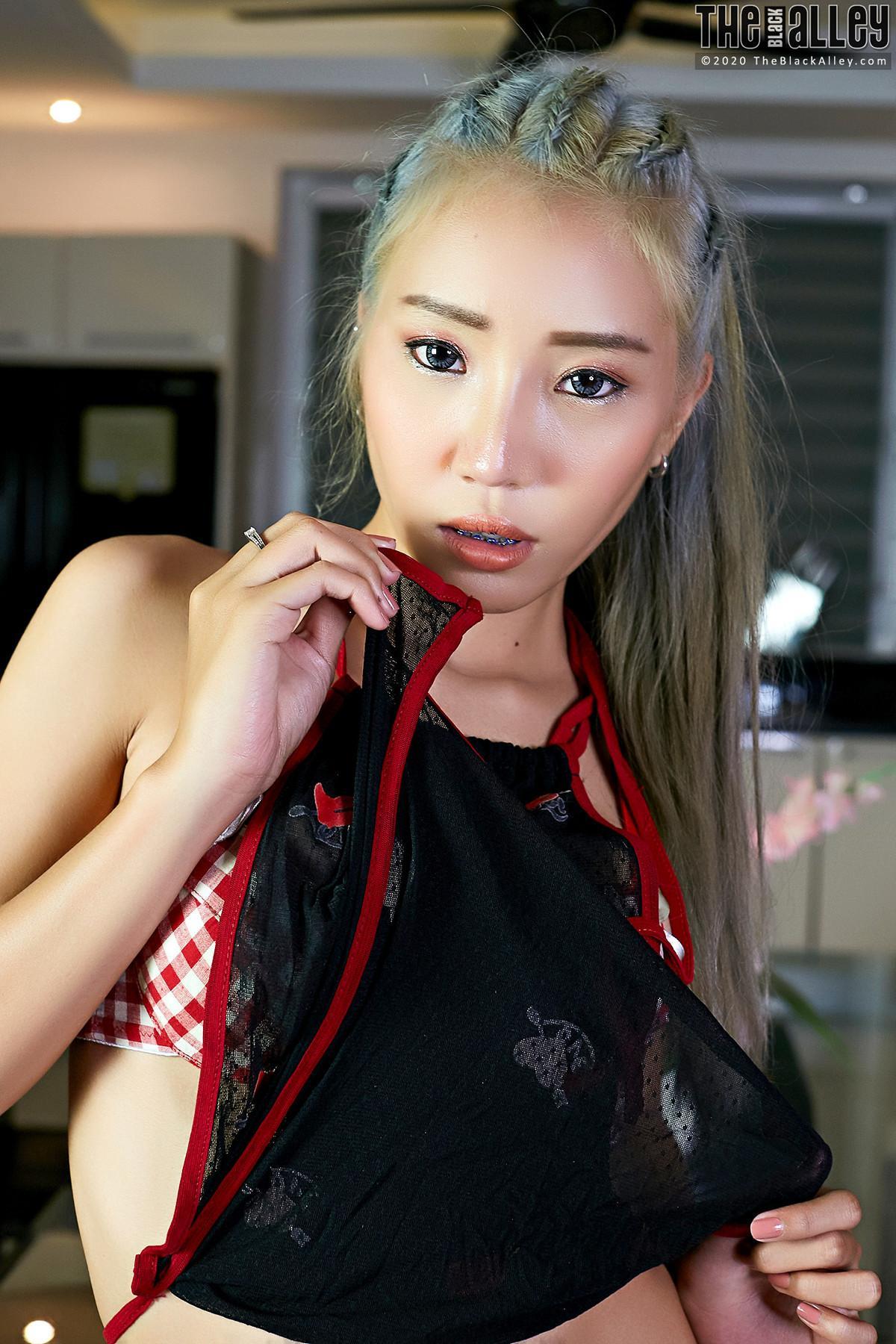 Farin The Black Alley Photobook Set.19(6)