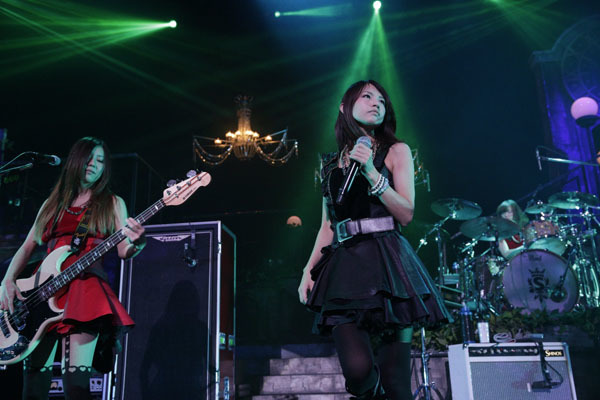 SCANDAL HALL TOUR 2012「Queens are trumps-Kirifuda wa Queen-」 YIalleXL_o