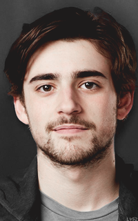 Charlie Rowe MoDVBMlD_o