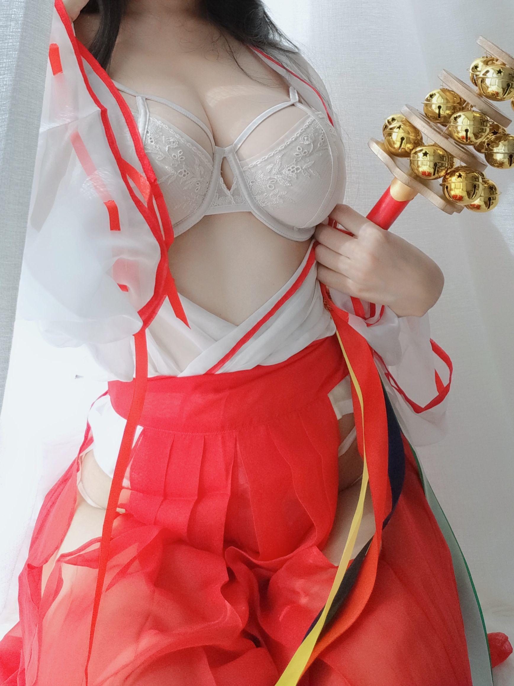 [网红COSER] 动漫博主小仓千代w – 巫女 写真集(27)