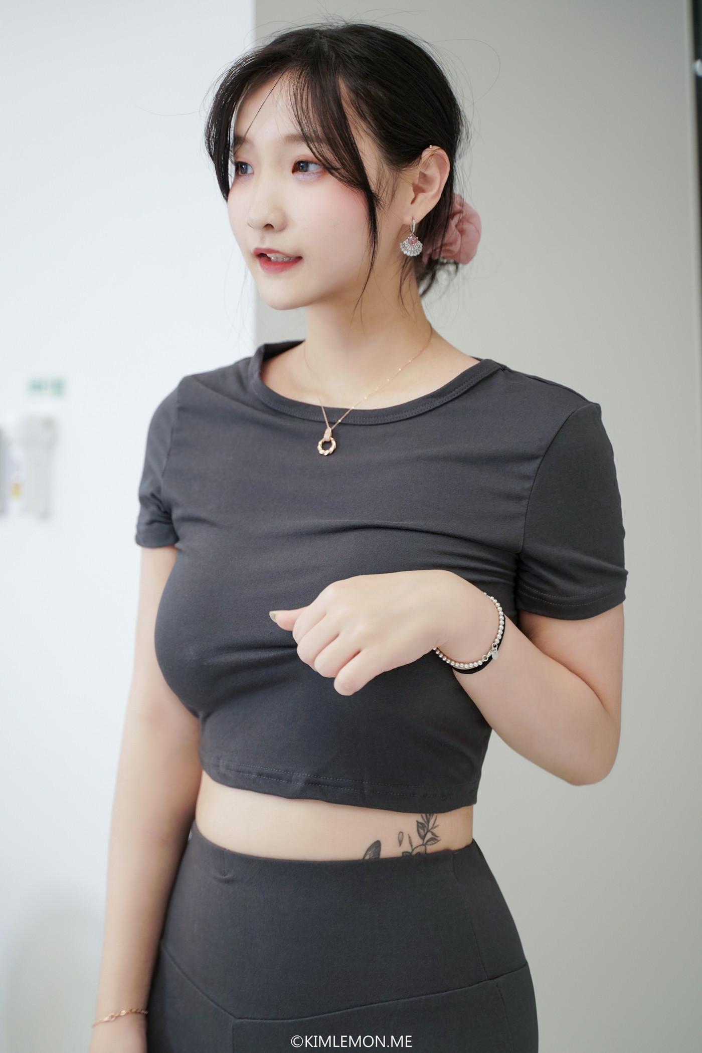 Yujin 유진, KIMLEMON Vol.01 Photobook Set.01(6)