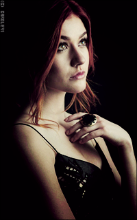 Katherine McNamara U2JoESkY_o