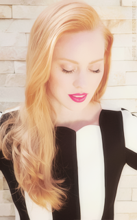 Deborah Ann Woll AHnX0Dkk_o