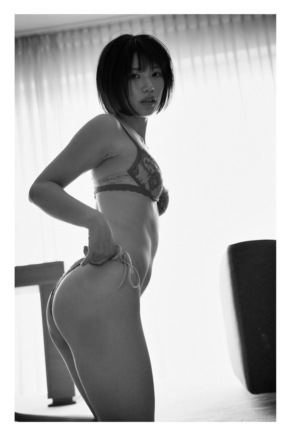 Riina Murakami 村上りいな, デジタル写真集 [Crystal] Set.01(17)