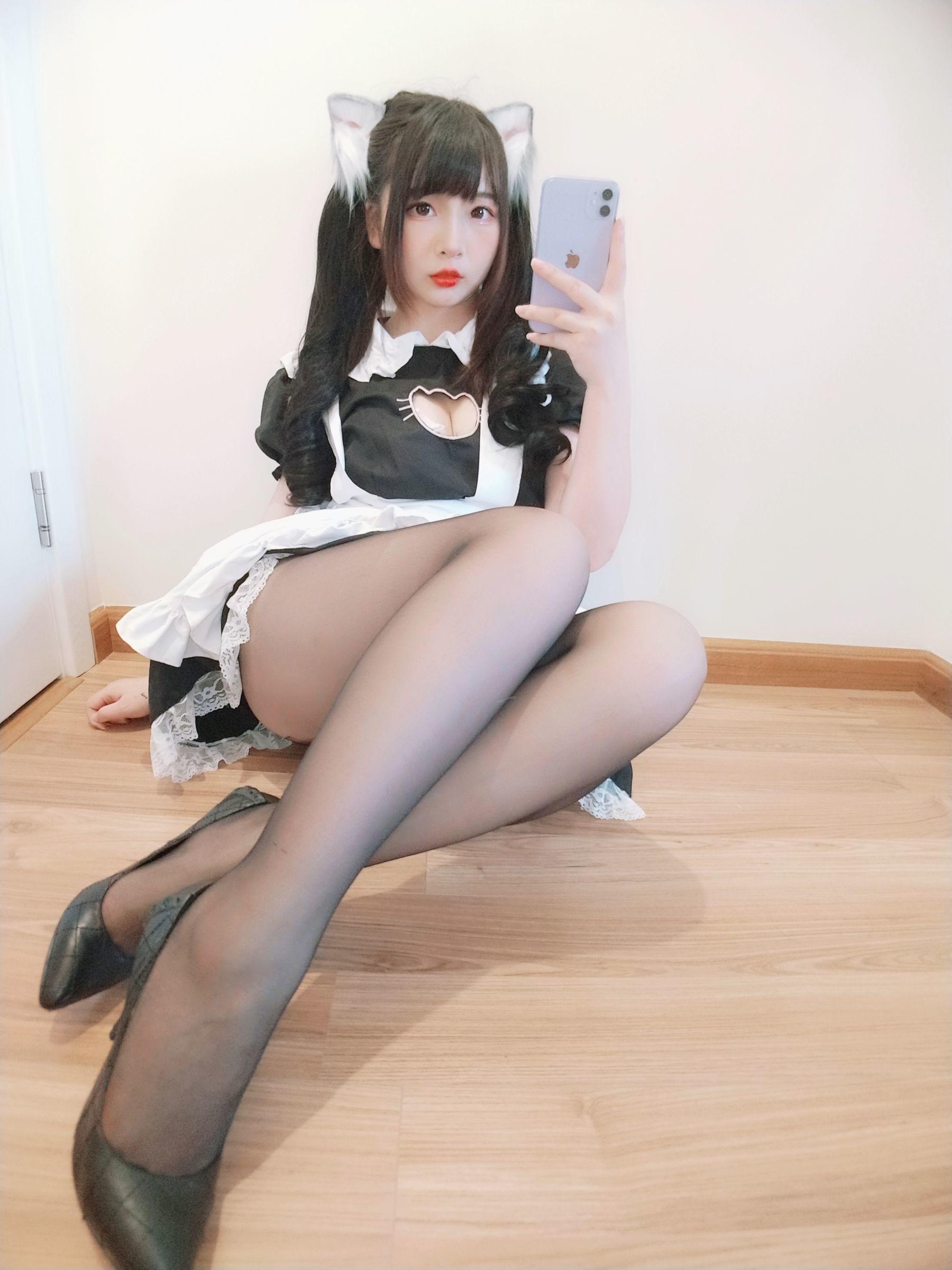 古川kagura 《黑丝开胸 猫耳女仆》 写真集(21)