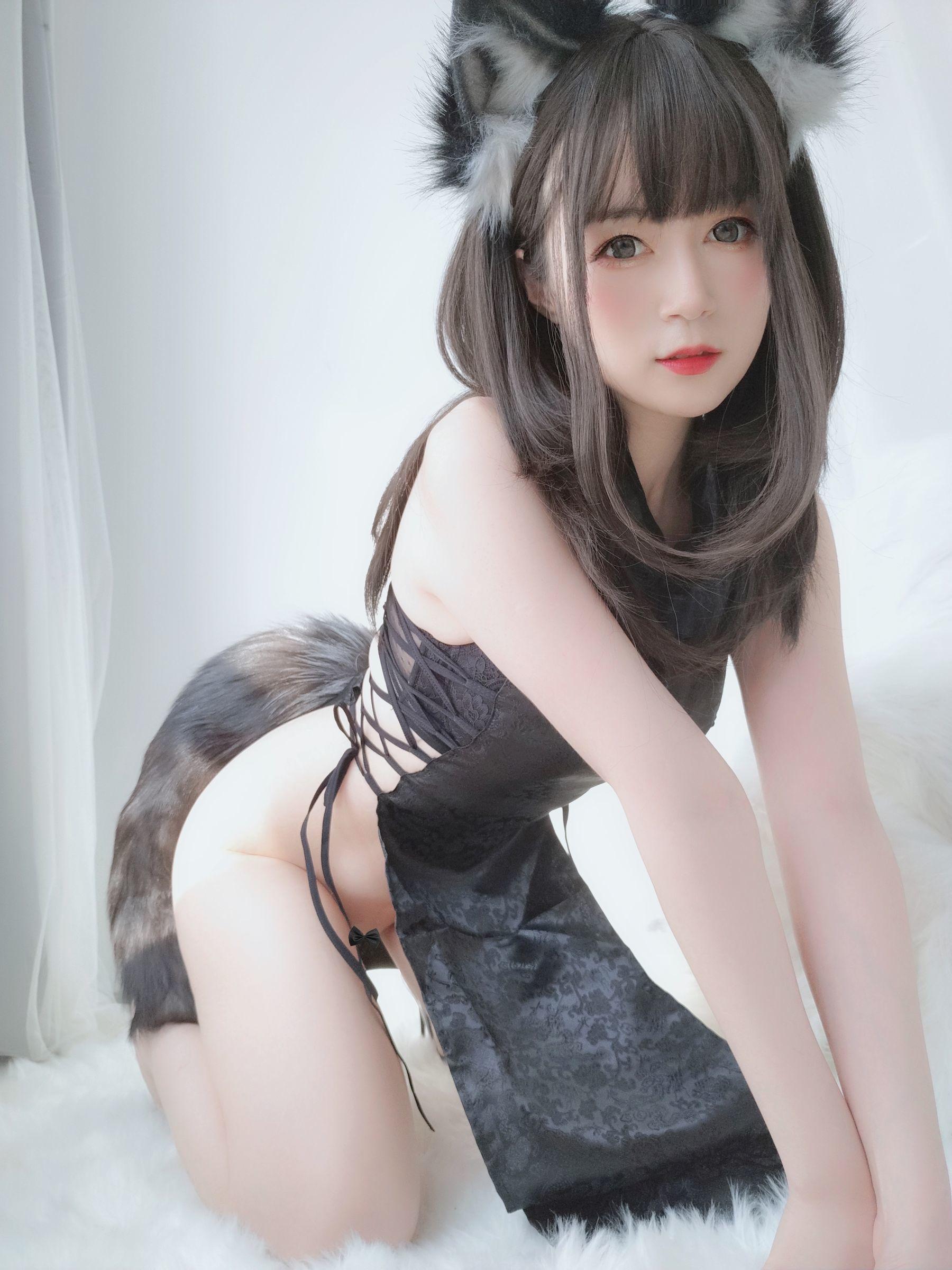 Coser模特白银81 《小黑狼》 写真集(94)